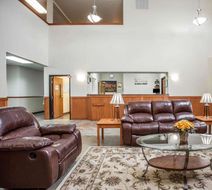 Quality Inn & Suites Lobby