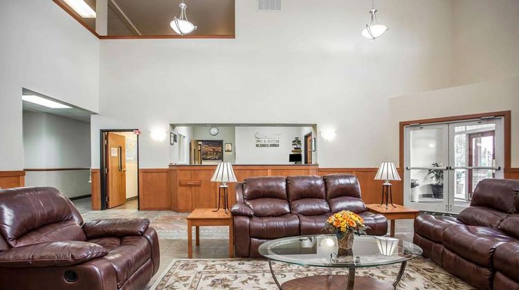 Quality Inn & Suites Lobby