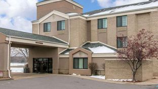 Baymont Inn & Suites Flat Rock