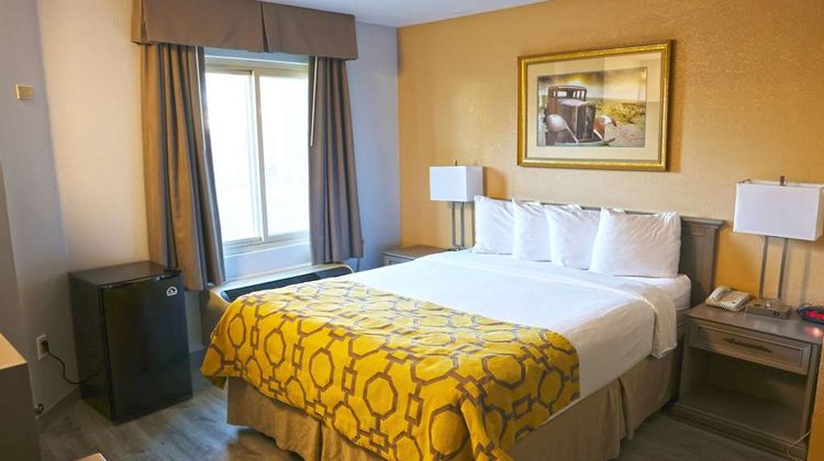 Baymont Inn/Stes Historic Route 66 Room