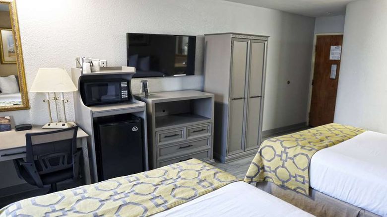 <b>Baymont Inn/Stes Historic Route 66 Room</b>. Images powered by <a href="https://iceportal.shijigroup.com/" title="IcePortal" target="_blank">IcePortal</a>.