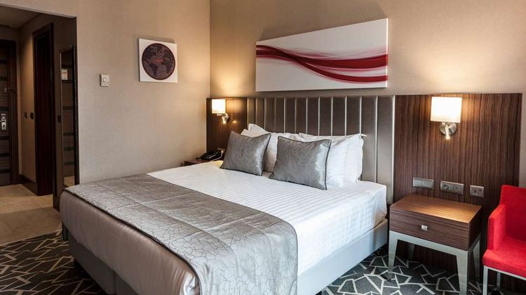 Ramada Istanbul Alibeykoy Room