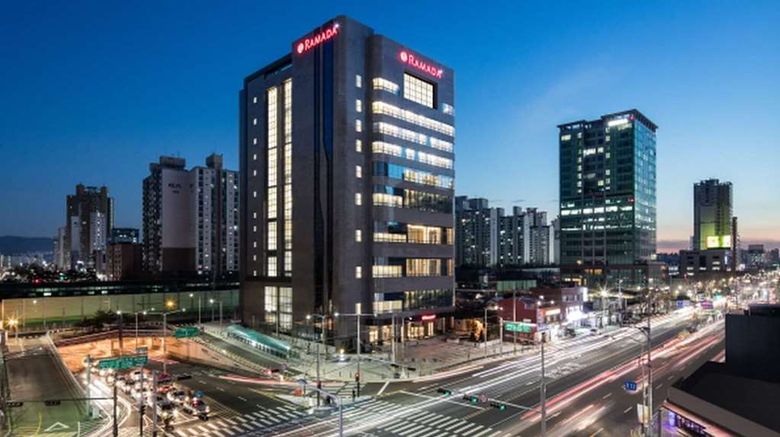 <b>Ramada Seoul Sindorim Hotel Exterior</b>. Images powered by <a href="https://iceportal.shijigroup.com/" title="IcePortal" target="_blank">IcePortal</a>.