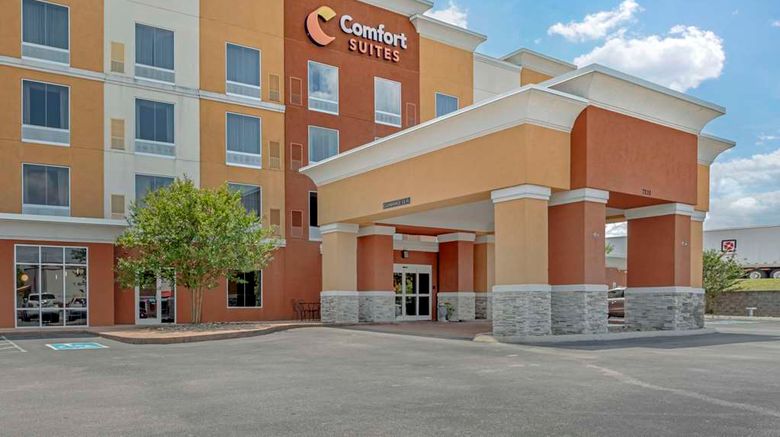 <b>Comfort Suites East Exterior</b>. Images powered by <a href="https://iceportal.shijigroup.com/" title="IcePortal" target="_blank">IcePortal</a>.