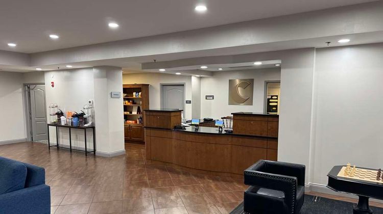 Comfort Suites East Lobby