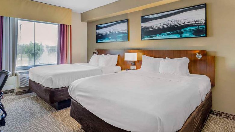 <b>Comfort Suites East Suite</b>. Images powered by <a href="https://iceportal.shijigroup.com/" title="IcePortal" target="_blank">IcePortal</a>.
