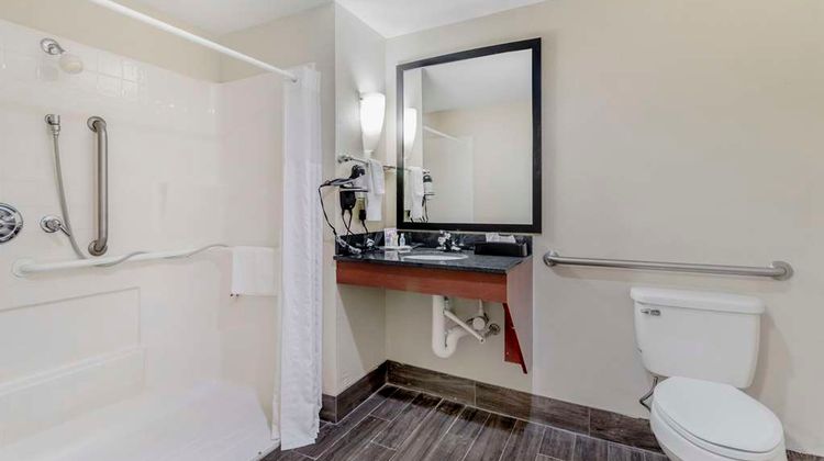 Comfort Suites East Room