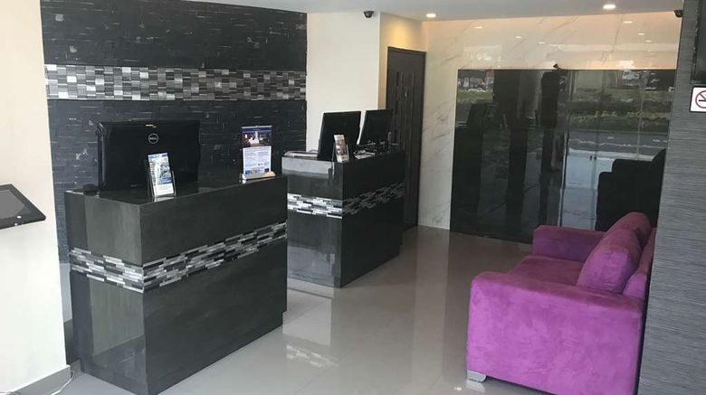 <b>Best Western Plus Metepec & Suites Lobby</b>. Images powered by <a href="https://iceportal.shijigroup.com/" title="IcePortal" target="_blank">IcePortal</a>.