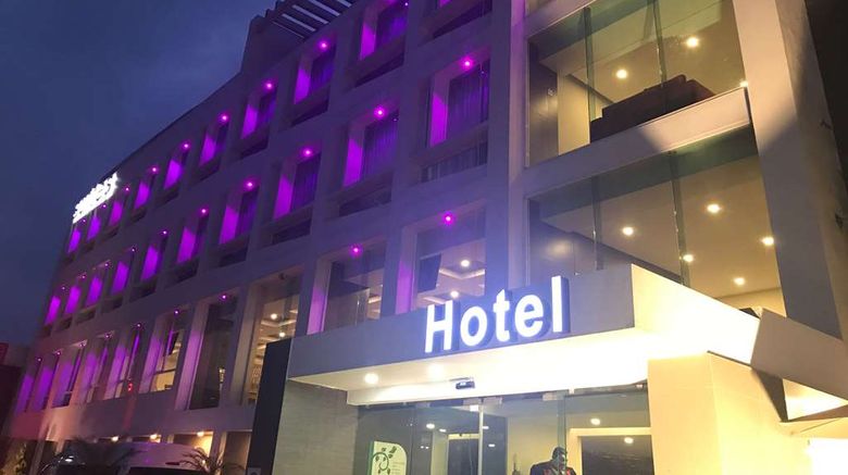 <b>Best Western Plus Metepec & Suites Exterior</b>. Images powered by <a href="https://iceportal.shijigroup.com/" title="IcePortal" target="_blank">IcePortal</a>.
