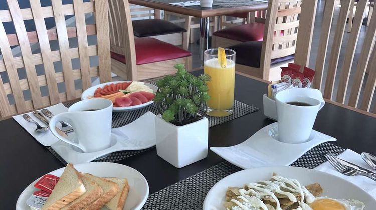 Best Western Plus Metepec & Suites Restaurant