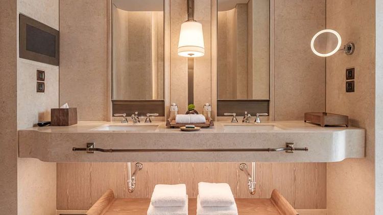 Waldorf Astoria Bangkok Room