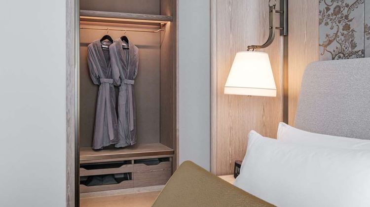 Waldorf Astoria Bangkok Room