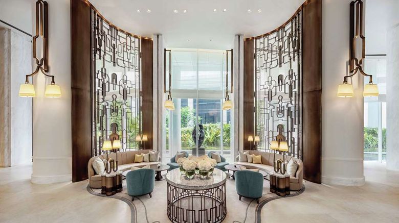 <b>Waldorf Astoria Bangkok Lobby</b>. Images powered by <a href="https://iceportal.shijigroup.com/" title="IcePortal" target="_blank">IcePortal</a>.