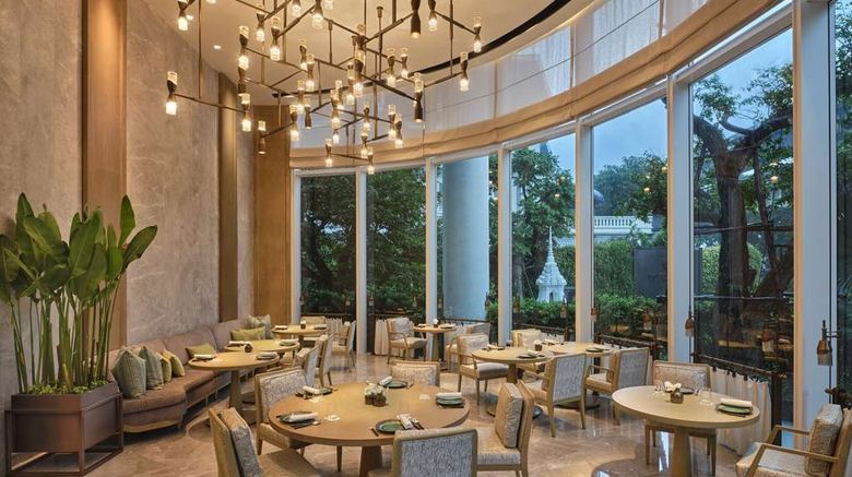 <b>Waldorf Astoria Bangkok Restaurant</b>. Images powered by <a href="https://iceportal.shijigroup.com/" title="IcePortal" target="_blank">IcePortal</a>.