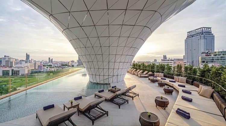 Waldorf Astoria Bangkok Pool