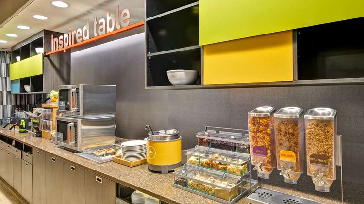 Home2 Suites Green Bay Restaurant