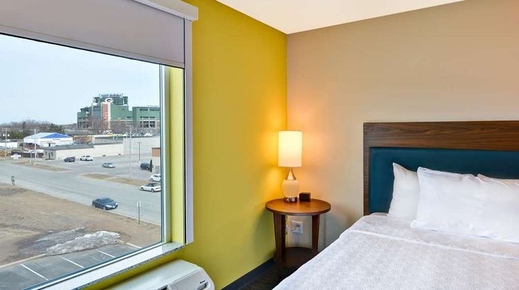 Home2 Suites Green Bay Room
