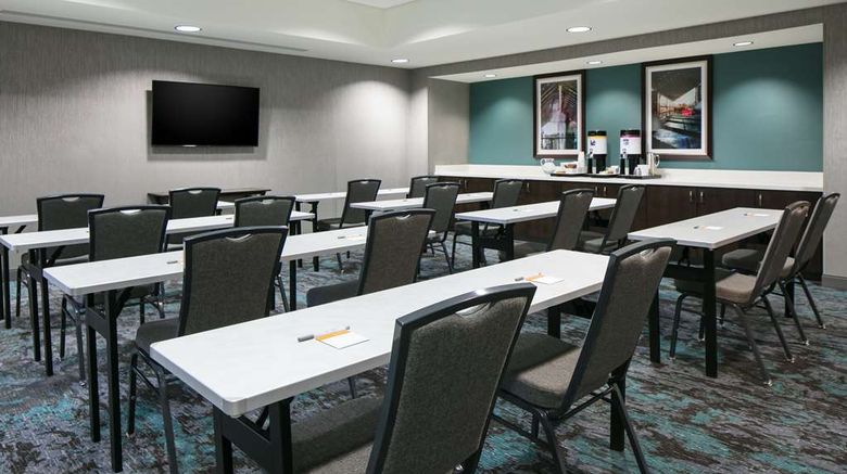 <b>Hampton Inn Wichita Northwest Meeting</b>. Images powered by <a href="https://iceportal.shijigroup.com/" title="IcePortal" target="_blank">IcePortal</a>.