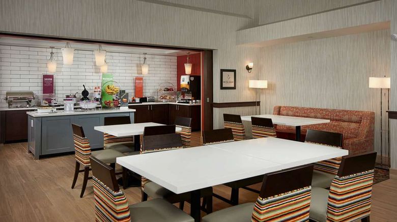 <b>Hampton Inn Phoenix/Scottsdale @ Shea Restaurant</b>. Images powered by <a href="https://iceportal.shijigroup.com/" title="IcePortal" target="_blank">IcePortal</a>.