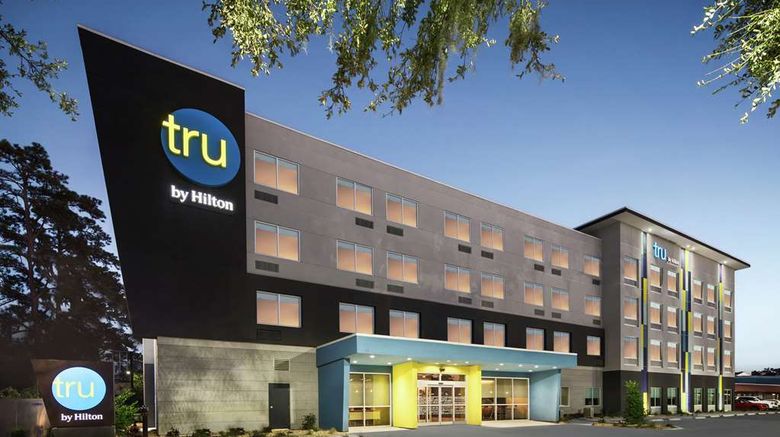 Tru By Hilton Savannah Midtown Exterior. Images powered by <a href="https://iceportal.shijigroup.com" target="_blank" rel="noopener">Ice Portal</a>.