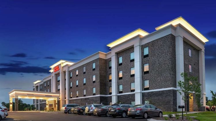 Hampton Inn & Suites St. Paul/Oakdale Exterior