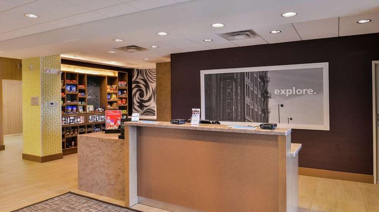 <b>Hampton Inn & Suites St. Paul/Oakdale Lobby</b>. Images powered by <a href="https://iceportal.shijigroup.com/" title="IcePortal" target="_blank">IcePortal</a>.