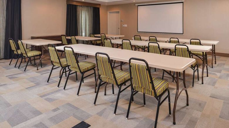 <b>Hampton Inn & Suites St. Paul/Oakdale Meeting</b>. Images powered by <a href="https://iceportal.shijigroup.com/" title="IcePortal" target="_blank">IcePortal</a>.