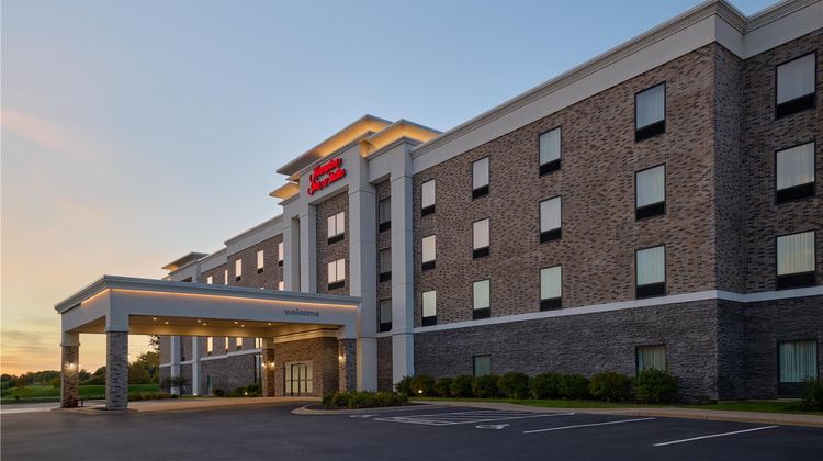 Hampton Inn & Suites St. Paul/Oakdale Exterior