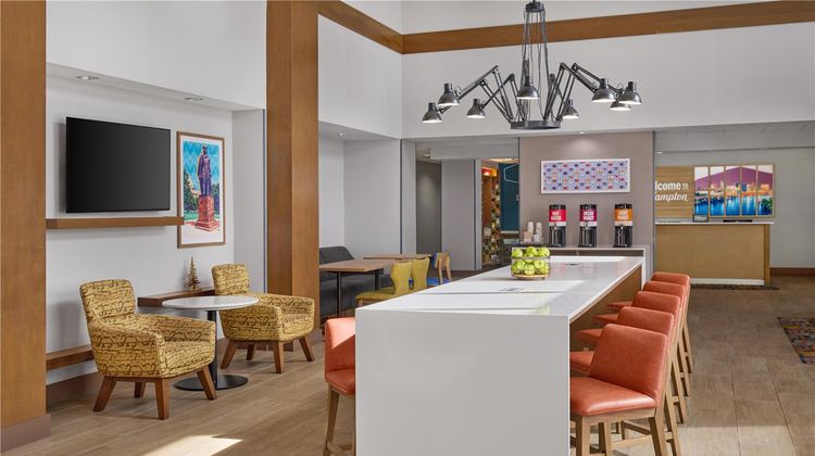 Hampton Inn & Suites St. Paul/Oakdale Restaurant