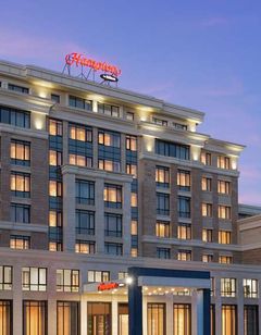 Hampton by Hilton Astana Triumphal Arch