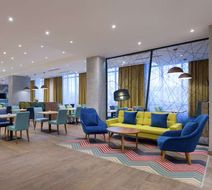 Hampton by Hilton Astana Triumphal Arch Lobby