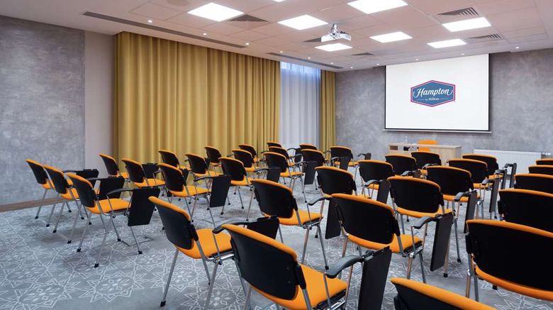 <b>Hampton by Hilton Astana Triumphal Arch Meeting</b>. Images powered by <a href="https://iceportal.shijigroup.com/" title="IcePortal" target="_blank">IcePortal</a>.