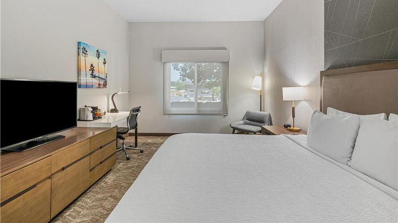 <b>Best Western Valencia/Six Flags Inn Stes Room</b>. Images powered by <a href="https://iceportal.shijigroup.com/" title="IcePortal" target="_blank">IcePortal</a>.