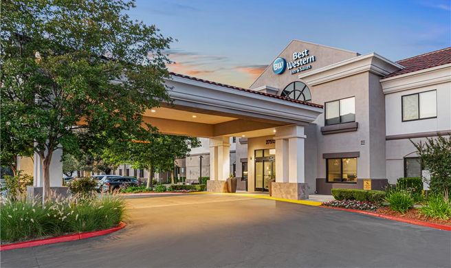 Best Western Valencia/Six Flags Inn Stes Exterior