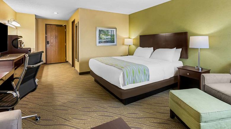 <b>Best Western Gaylord Hotel Room</b>. Images powered by <a href="https://iceportal.shijigroup.com/" title="IcePortal" target="_blank">IcePortal</a>.