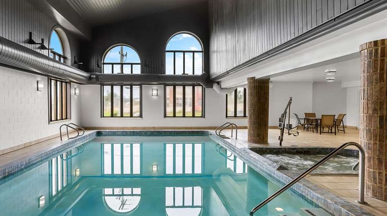 <b>Best Western Gaylord Hotel Pool</b>. Images powered by <a href="https://iceportal.shijigroup.com/" title="IcePortal" target="_blank">IcePortal</a>.