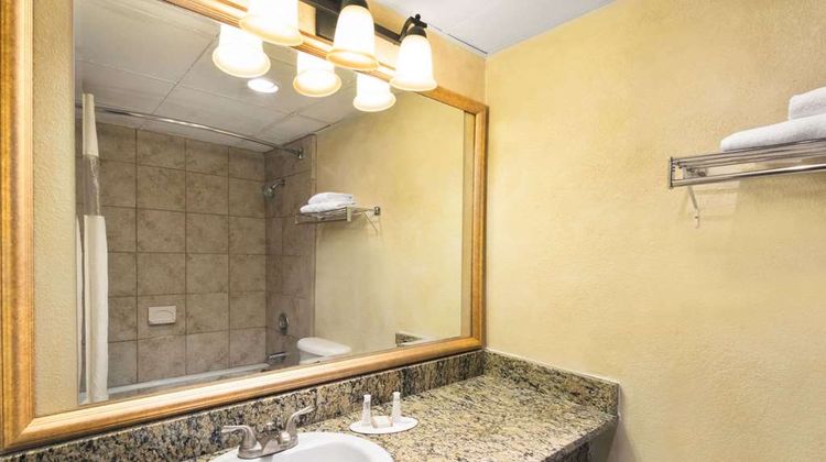 Ramada Austin South Room