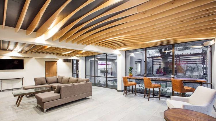 Ramada Austin South Lobby