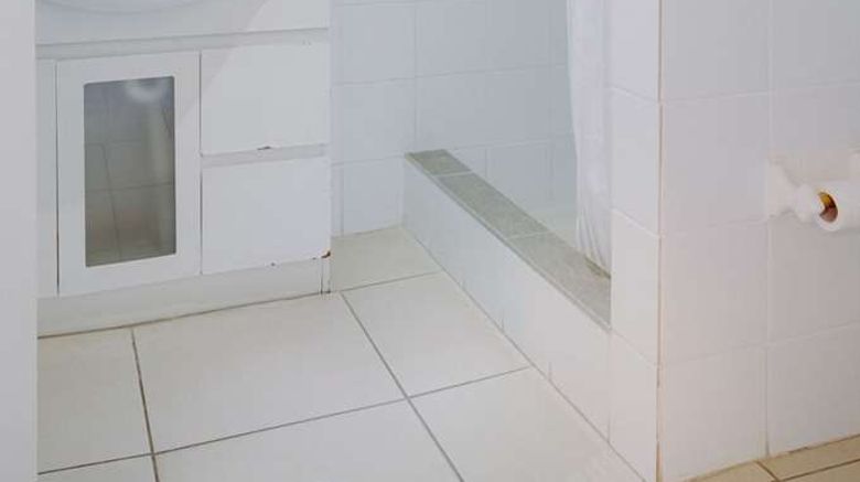 <b>Artesian Spa Motor Inn Room</b>. Images powered by <a href="https://iceportal.shijigroup.com/" title="IcePortal" target="_blank">IcePortal</a>.