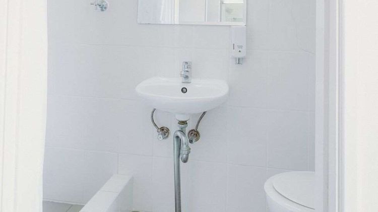 Artesian Spa Motor Inn Room