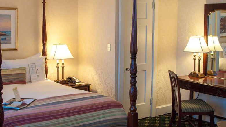 <b>Hawthorne Hotel Room</b>. Images powered by <a href="https://iceportal.shijigroup.com/" title="IcePortal" target="_blank">IcePortal</a>.