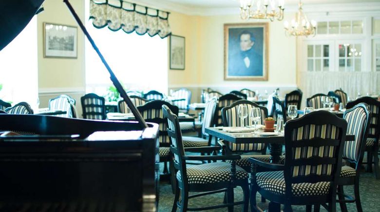 <b>Hawthorne Hotel Restaurant</b>. Images powered by <a href="https://iceportal.shijigroup.com/" title="IcePortal" target="_blank">IcePortal</a>.