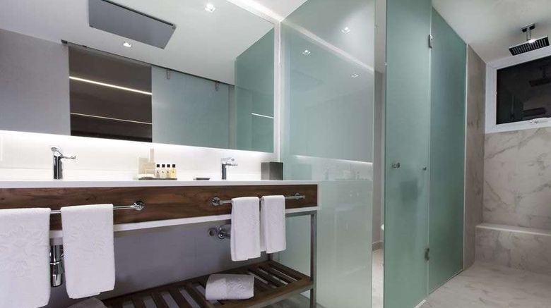 <b>Krystal Grand Suites Insurgentes Sur Suite</b>. Images powered by <a href="https://iceportal.shijigroup.com/" title="IcePortal" target="_blank">IcePortal</a>.
