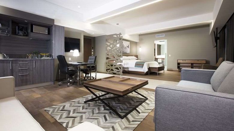 <b>Krystal Grand Suites Insurgentes Sur Suite</b>. Images powered by <a href="https://iceportal.shijigroup.com/" title="IcePortal" target="_blank">IcePortal</a>.