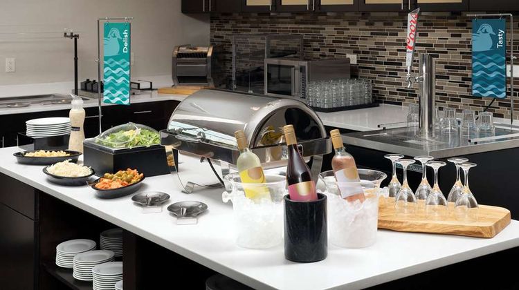 Homewood Suites Kansas City Speedway Restaurant