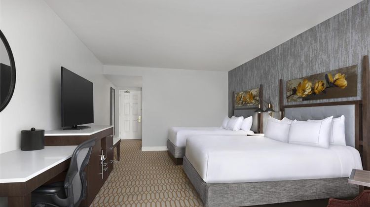 Virginia Crossings Hotel & Conference Room