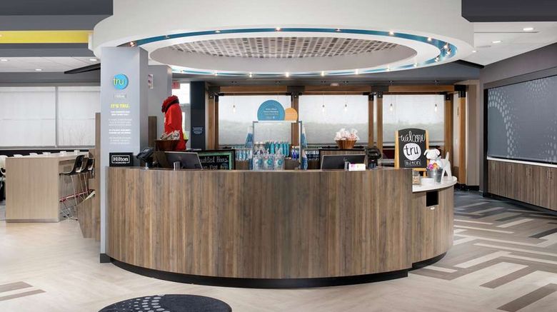 <b>Tru By Hilton Louisville East Lobby</b>. Images powered by <a href="https://iceportal.shijigroup.com/" title="IcePortal" target="_blank">IcePortal</a>.