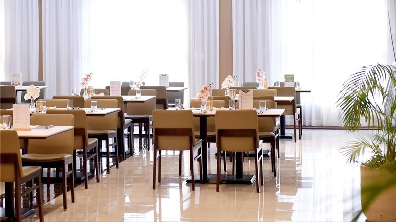 <b>Ramada by Wyndham Yongin Restaurant</b>. Images powered by <a href="https://iceportal.shijigroup.com/" title="IcePortal" target="_blank">IcePortal</a>.