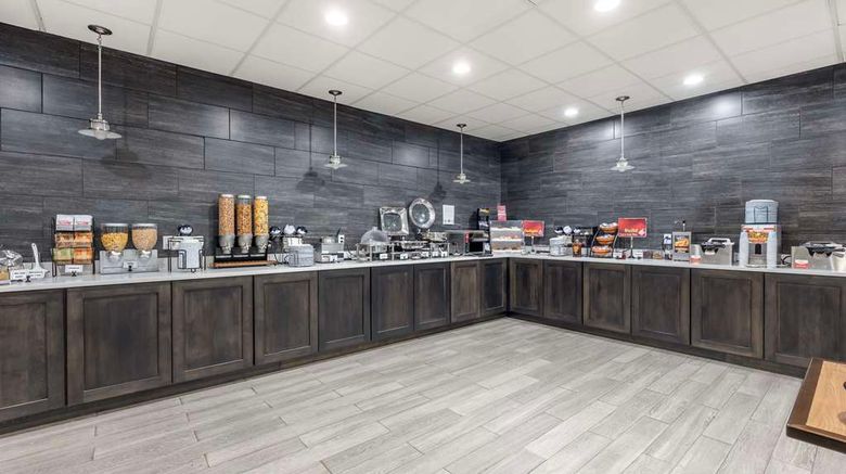 <b>Best Western Plus Owensboro Restaurant</b>. Images powered by <a href="https://iceportal.shijigroup.com/" title="IcePortal" target="_blank">IcePortal</a>.