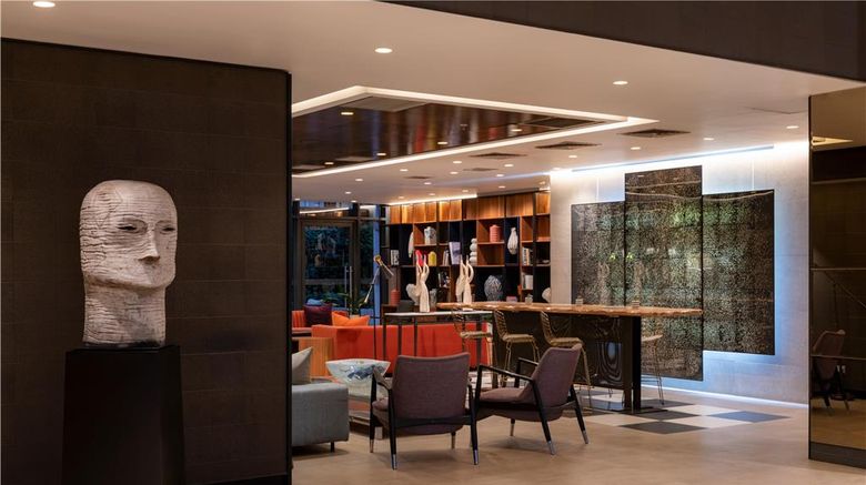 <b>Hyatt Centric Las Condes Santiago Lobby</b>. Images powered by <a href="https://iceportal.shijigroup.com/" title="IcePortal" target="_blank">IcePortal</a>.